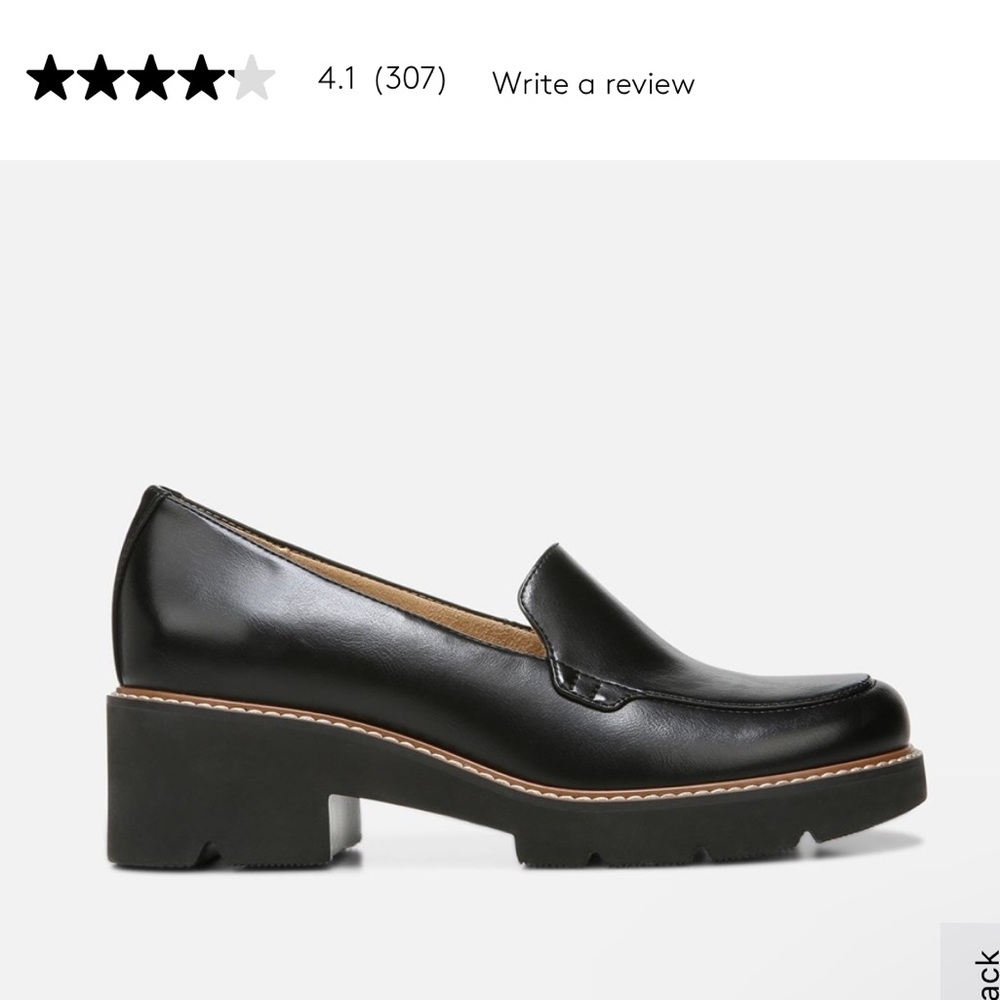 Open to offers 🥰 NATURALIZER Black Cabaret Loafer for Women size 9.5 WIDE